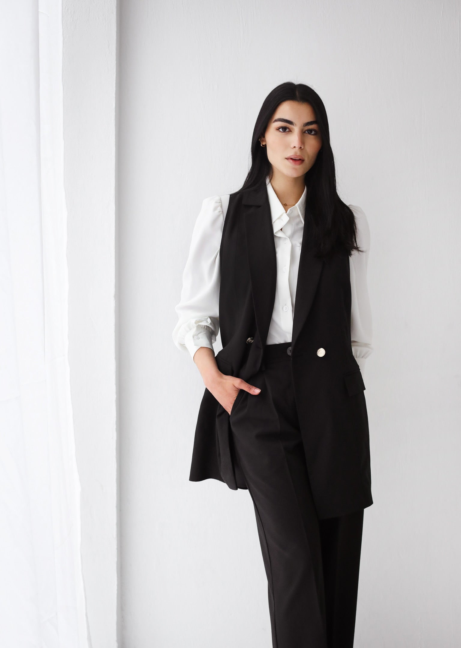 Elite Black Sleeveless Suit