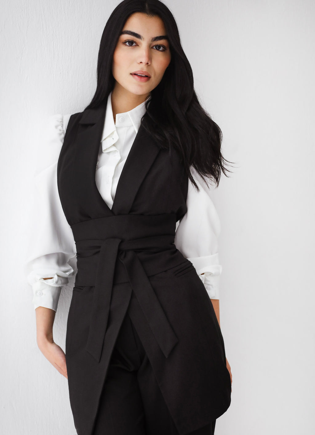 Elite Black Sleeveless Suit